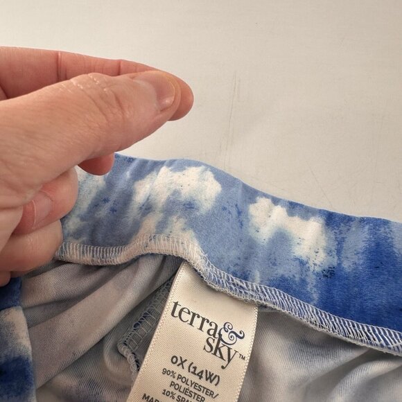 Terra & Skye Tie-Dye Maxi Skirt In Shades Of Blue & White Plus Size 14W Tie Dye - Picture 2 of 8